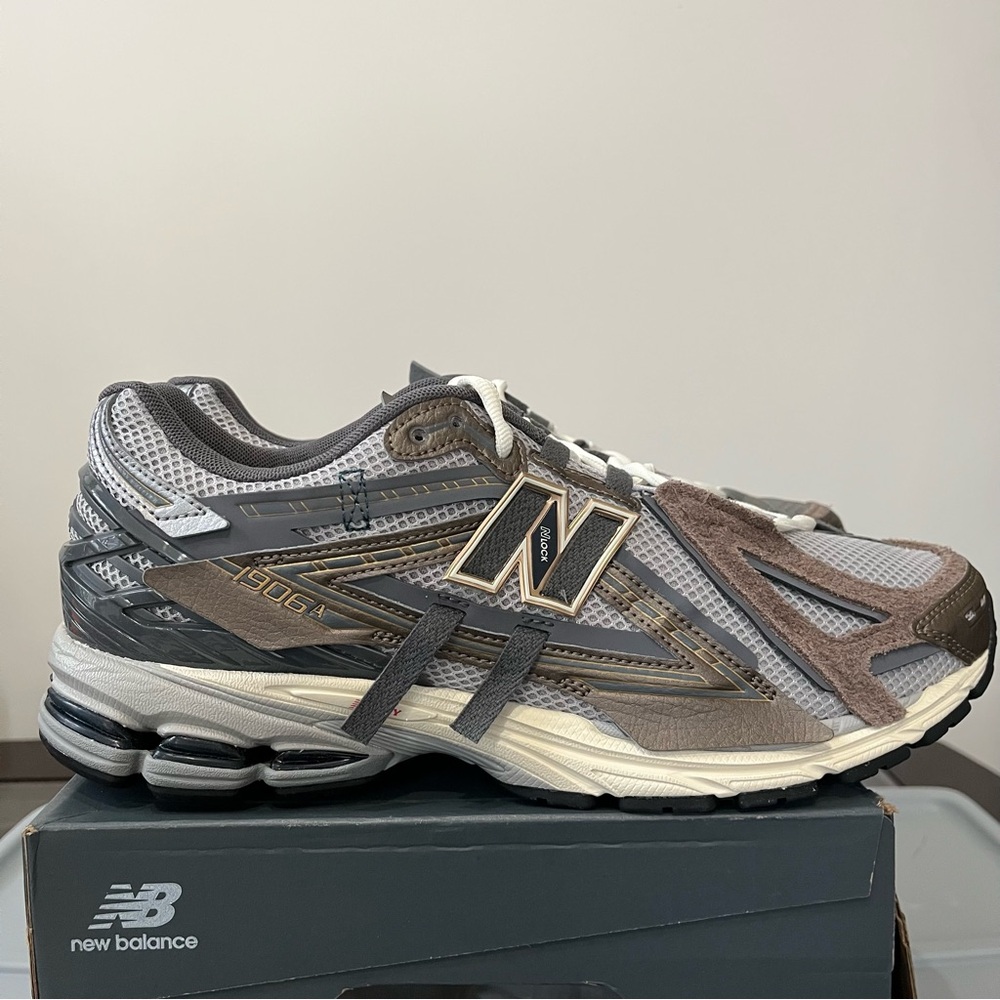 Size 11-NEW BALANCE  U1906A Thunder Brown U19066U8 BRAND NEW Mens